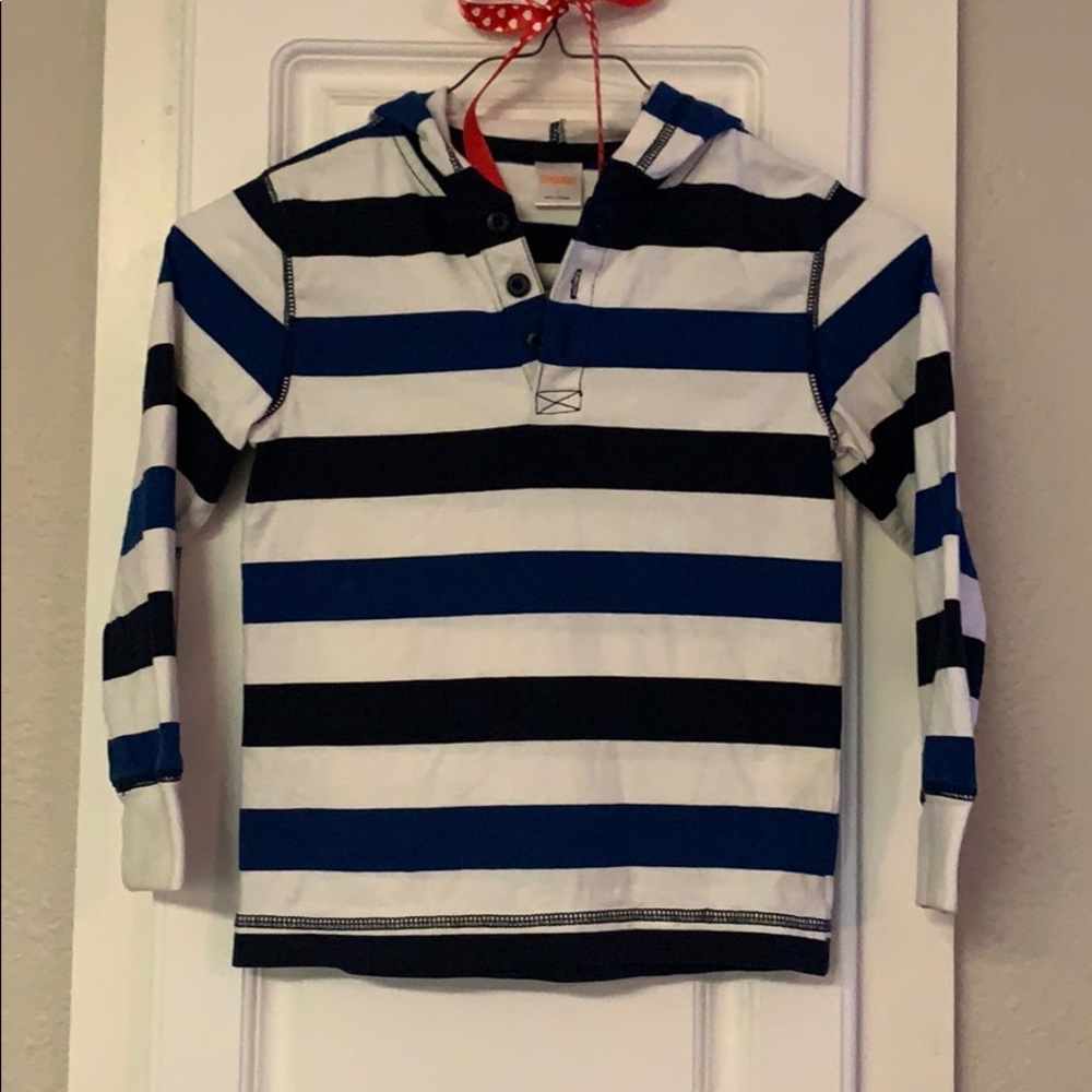 Used great condition boys 5 Gymboree pullover